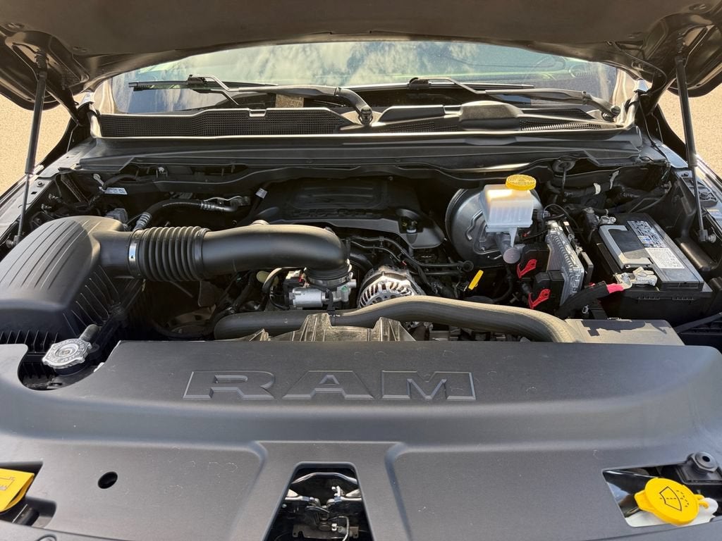 2022 RAM 1500 Laramie Crew Cab 4x4 5'7" Box