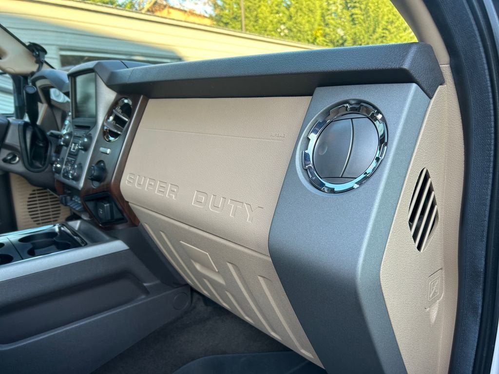 2016 Ford Super Duty F-350 DRW Lariat