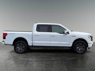 2023 Ford F-150 Lightning LARIAT