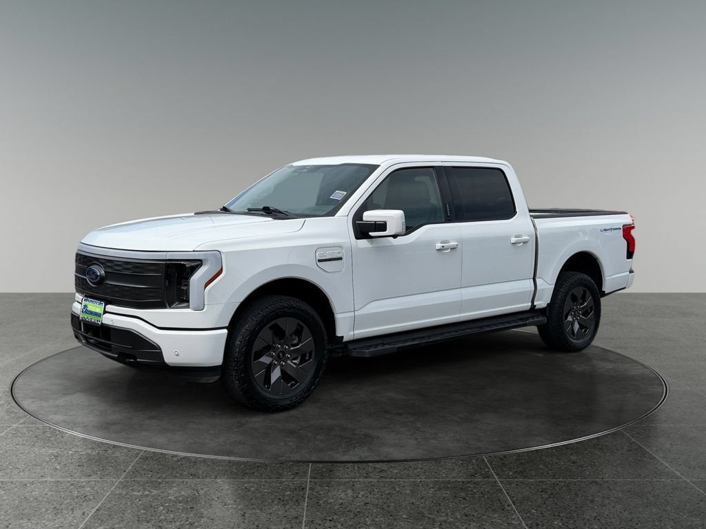 2023 Ford F-150 Lightning LARIAT