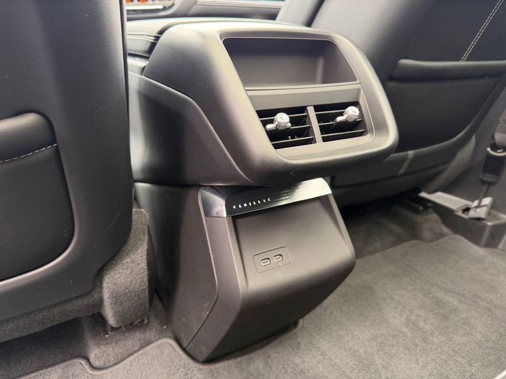 2024 Cadillac LYRIQ Sport 1