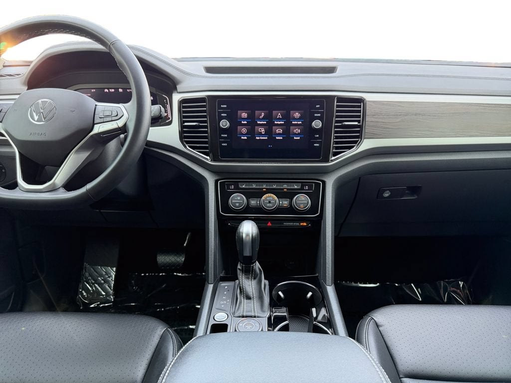2022 Volkswagen Atlas 3.6L V6 SE w/Technology