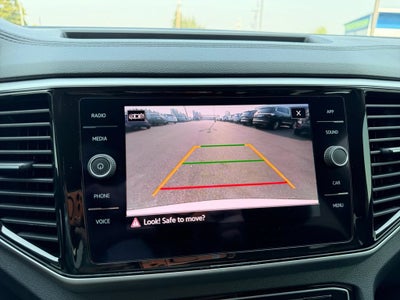 2022 Volkswagen Atlas 3.6L V6 SE w/Technology