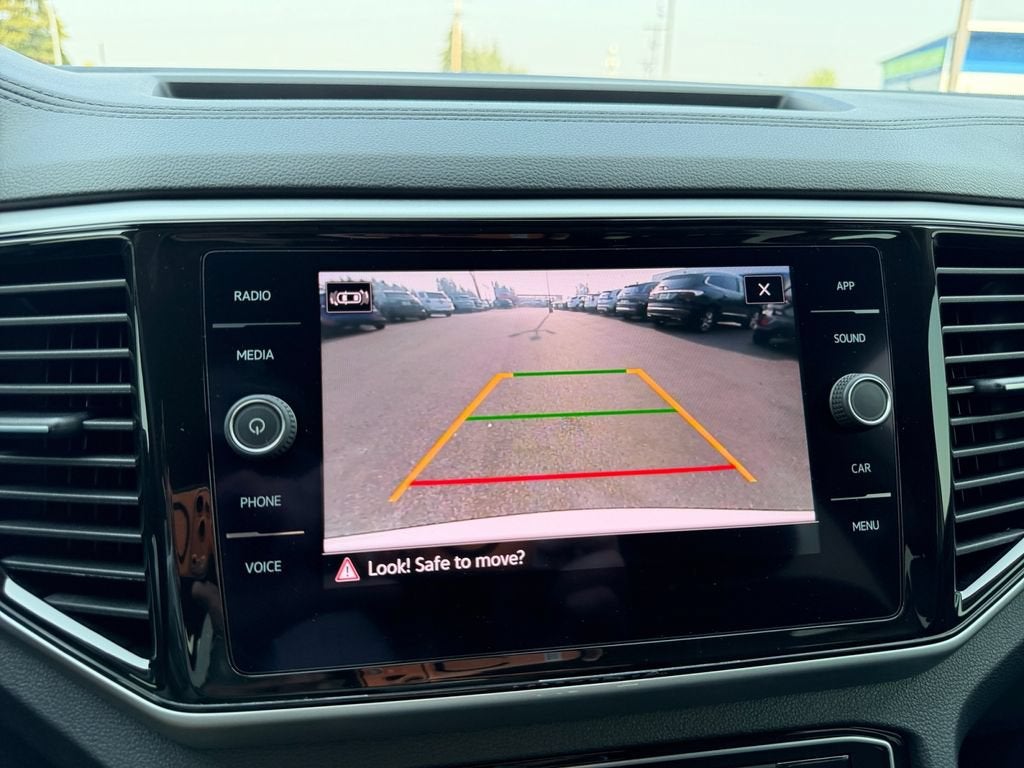 2022 Volkswagen Atlas 3.6L V6 SE w/Technology