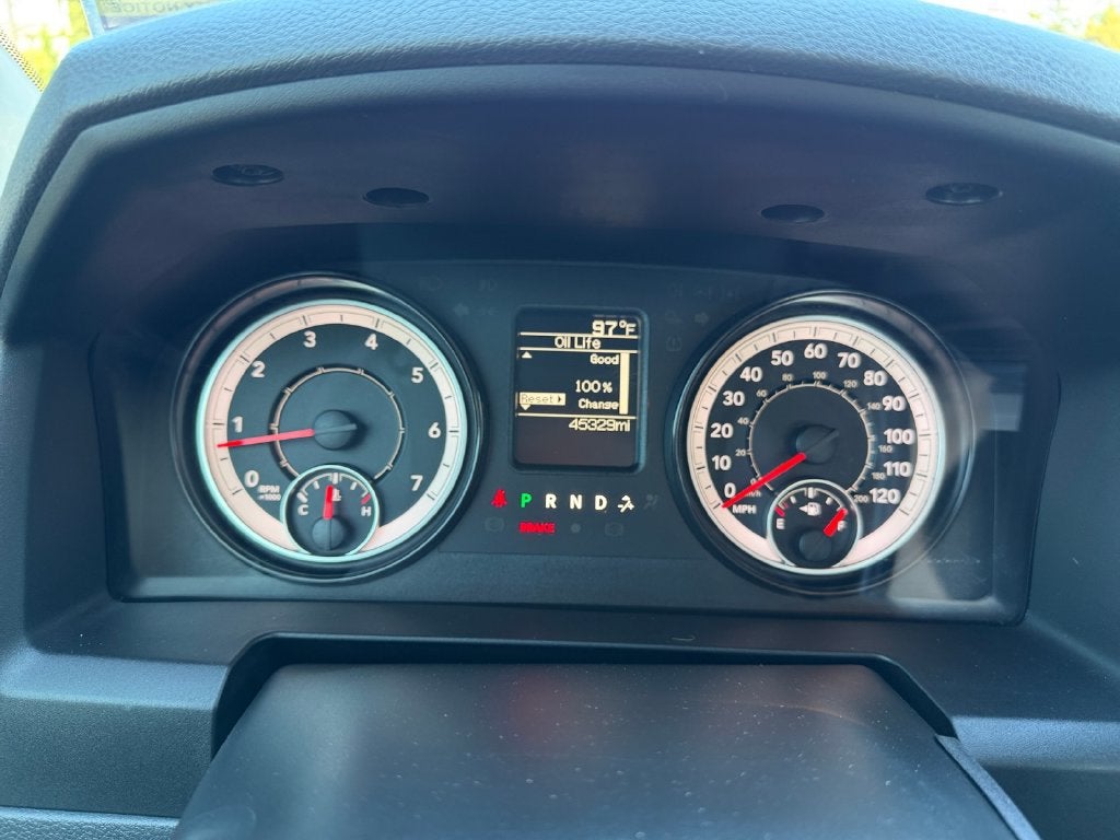 2017 RAM 2500 Tradesman Crew Cab 4x4 6'4" Box
