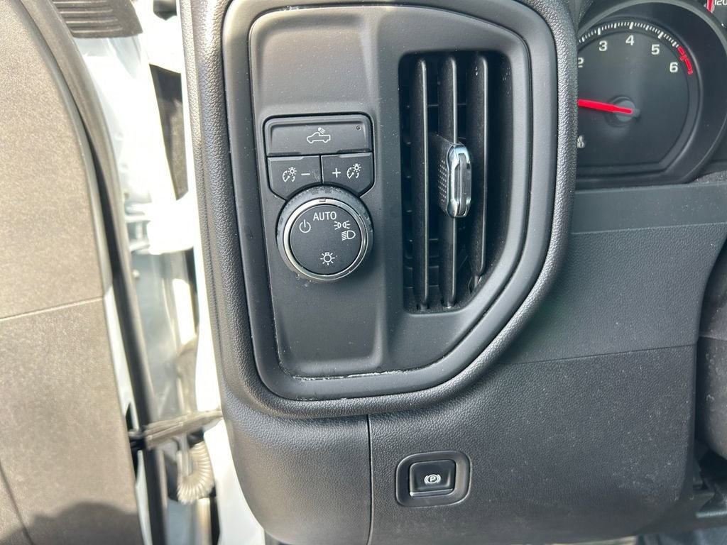 2025 Chevrolet Silverado 1500 WT