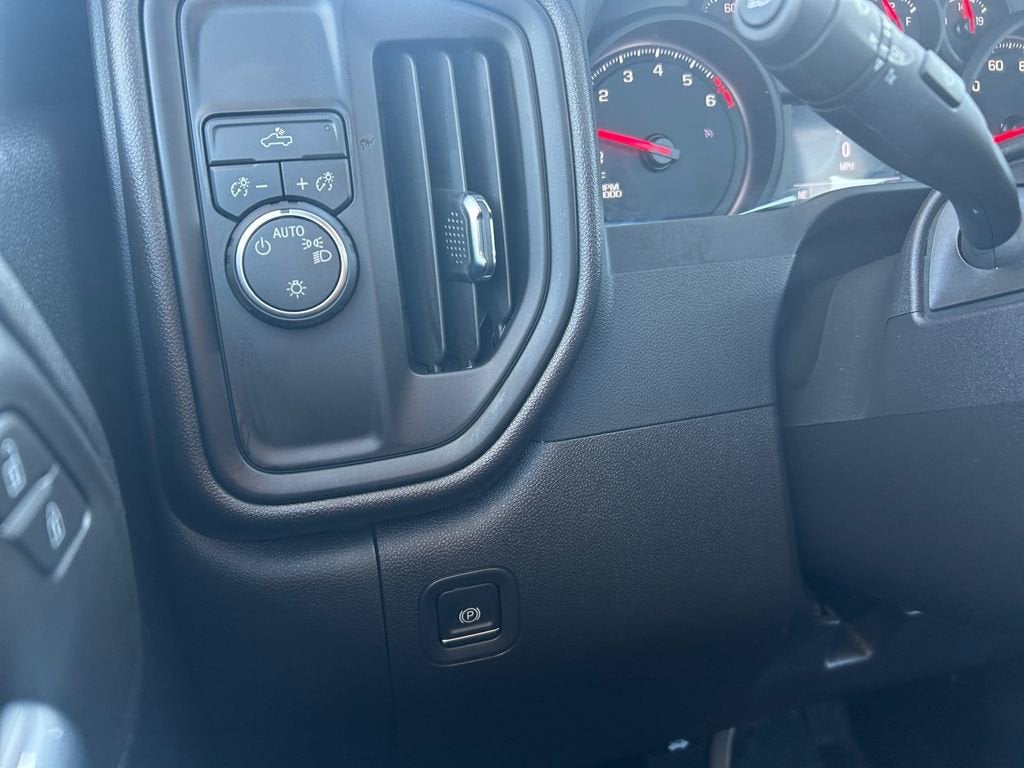 2025 Chevrolet Silverado 1500 WT