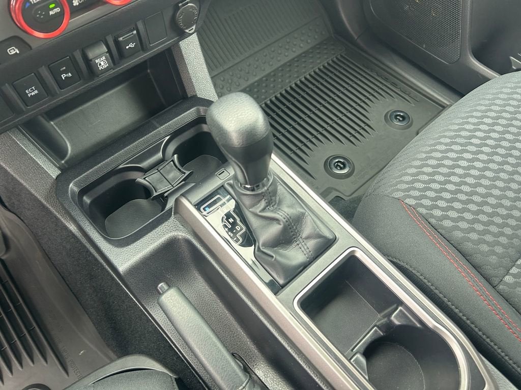 2022 Toyota Tacoma 4WD SR
