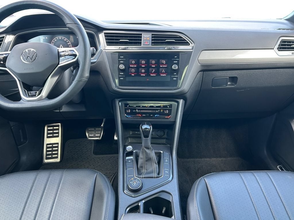 2024 Volkswagen Tiguan SE R-Line Black