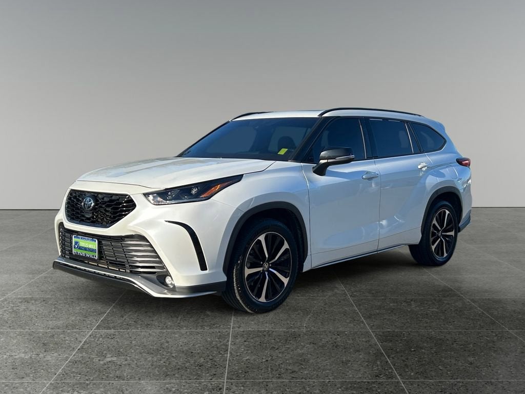 2022 Toyota Highlander XSE