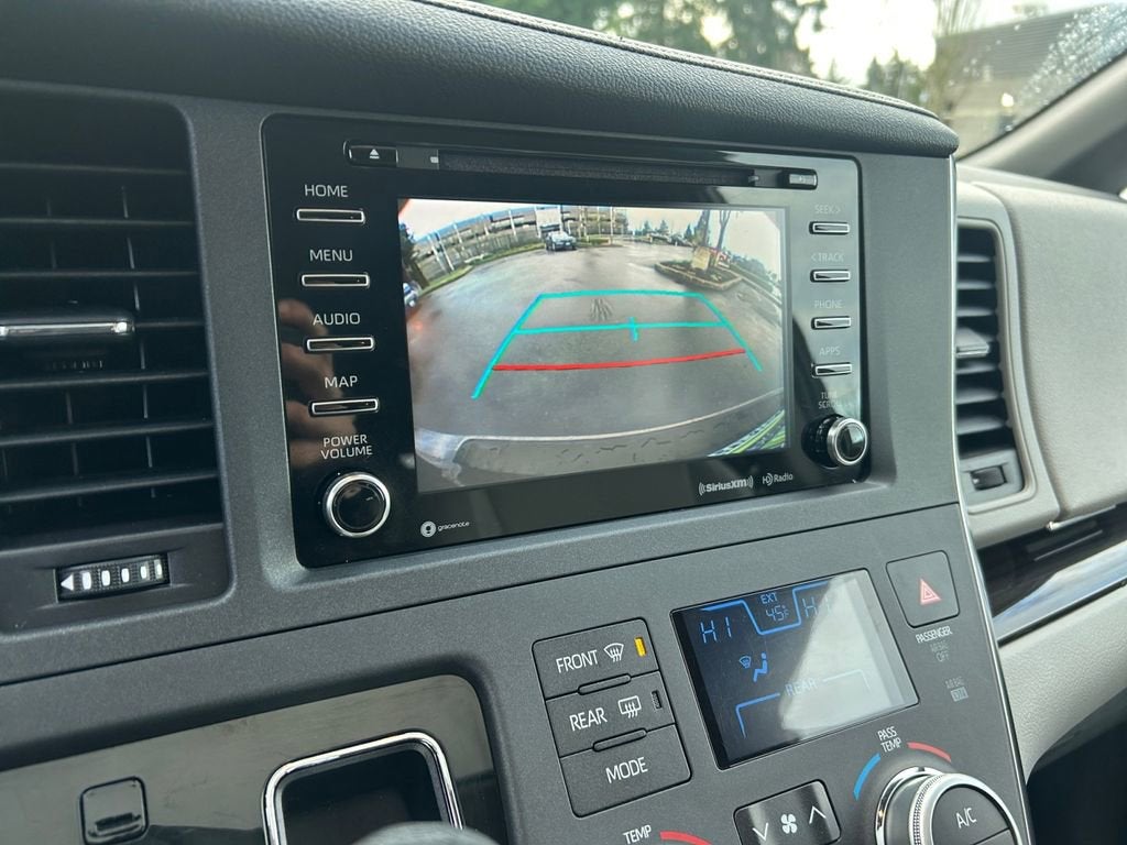 2019 Toyota Sienna XLE Auto Access Seat