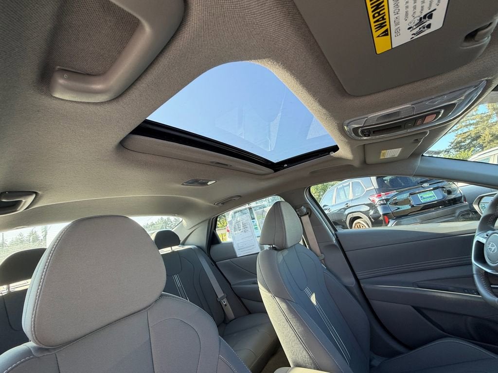2025 Hyundai ELANTRA SEL Convenience