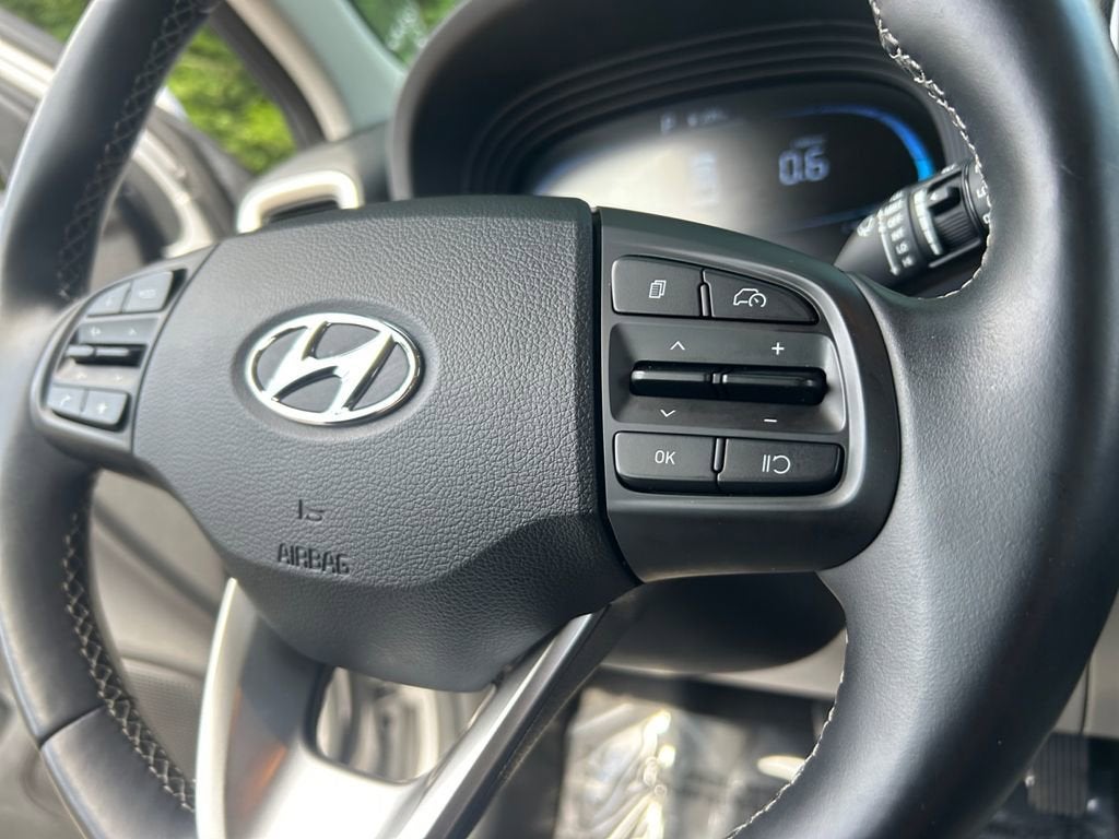 2025 Hyundai VENUE SEL