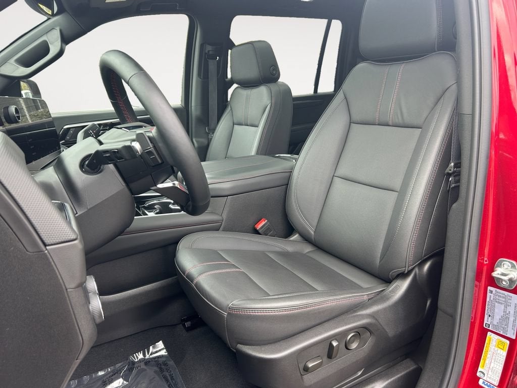 2025 Chevrolet Suburban RST