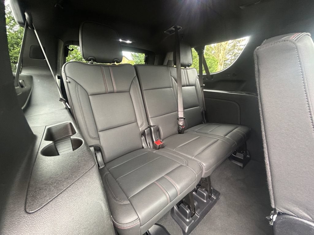 2025 Chevrolet Suburban RST