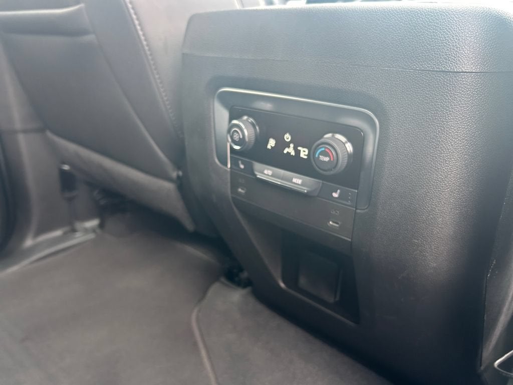 2025 Chevrolet Suburban RST
