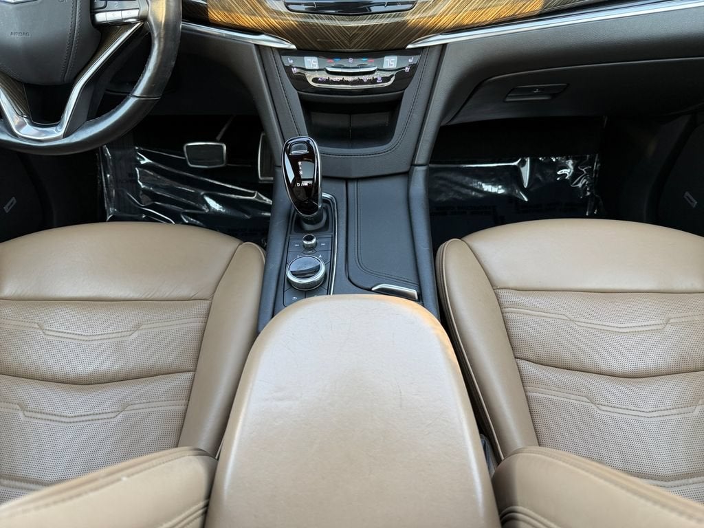 2022 Cadillac XT6 Sport