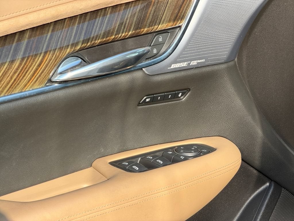 2022 Cadillac XT6 Sport