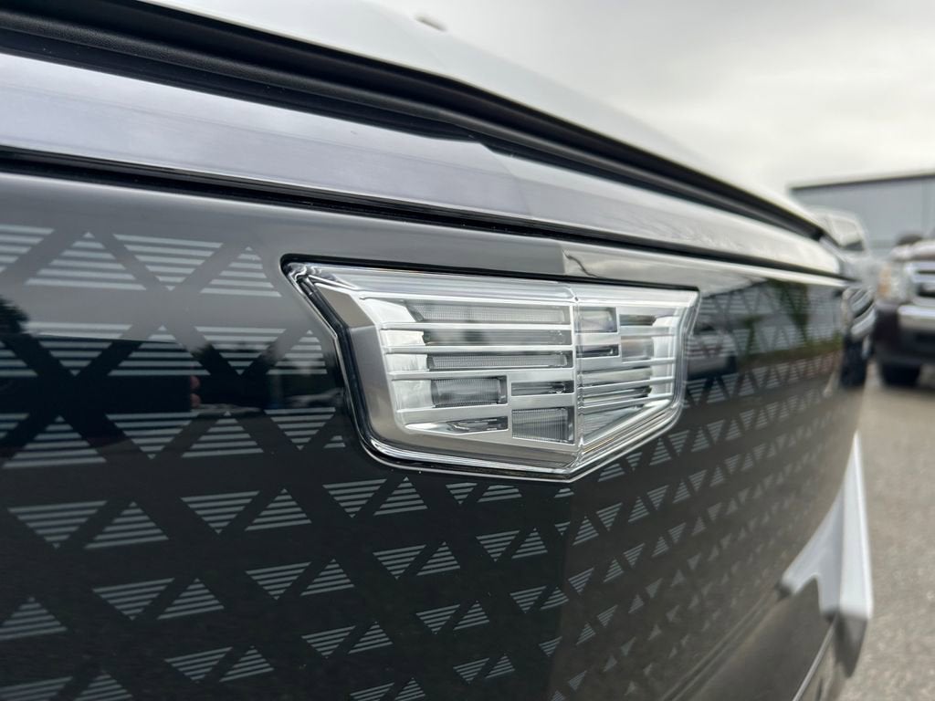 2025 Cadillac LYRIQ Sport 1