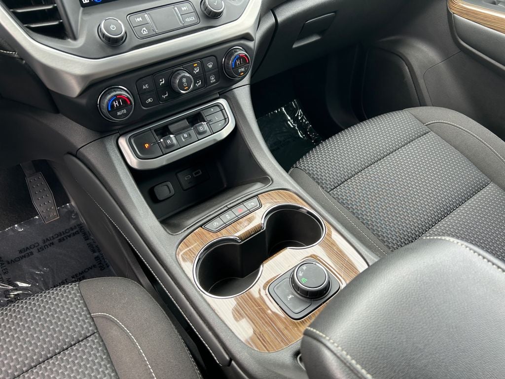 2022 GMC Acadia SLE