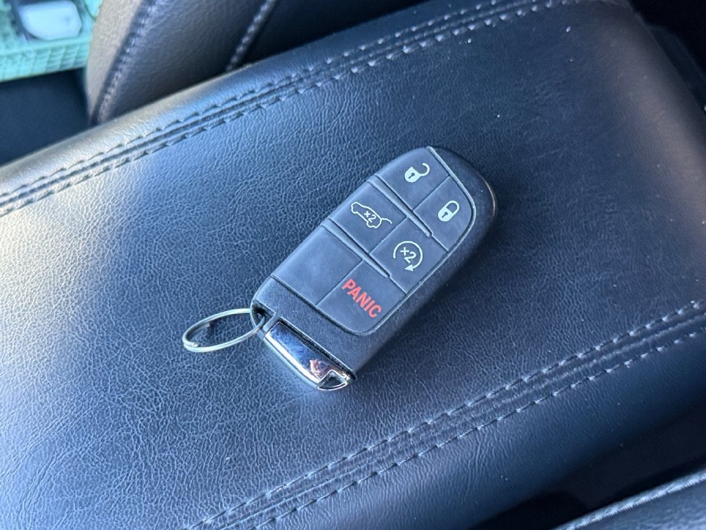 2023 Jeep Compass Limited RED PACKAGE