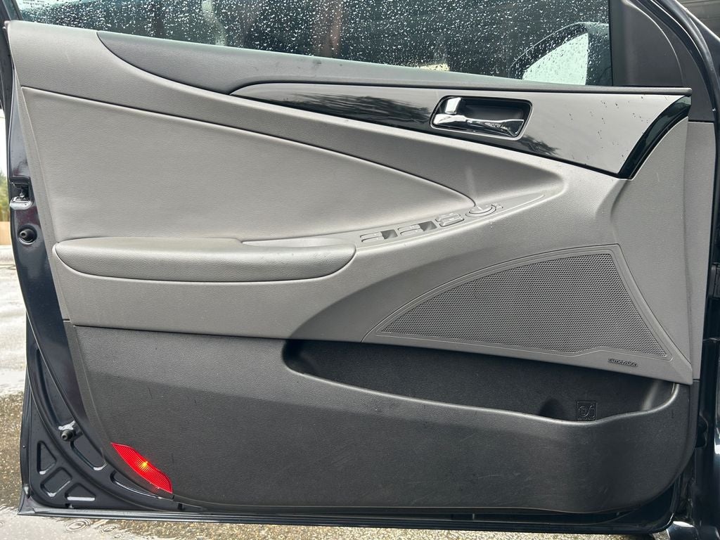 2011 Hyundai SONATA Limited