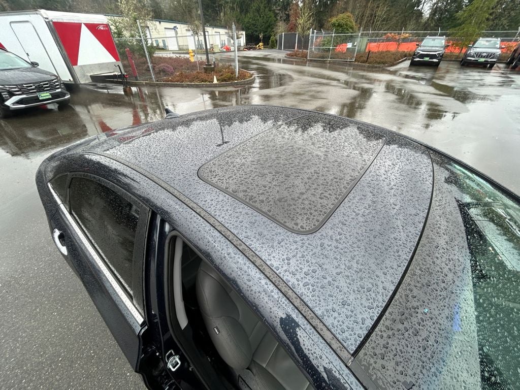 2011 Hyundai SONATA Limited