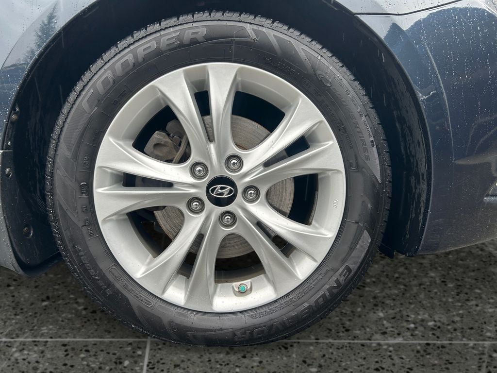 2011 Hyundai SONATA Limited