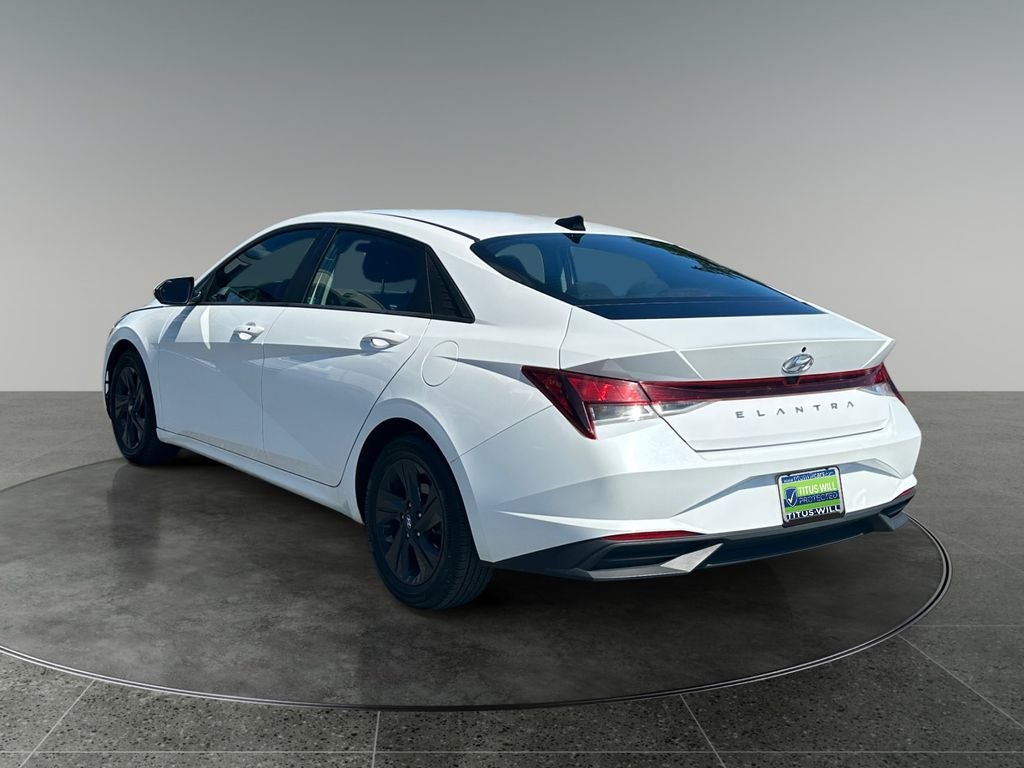2022 Hyundai ELANTRA SEL