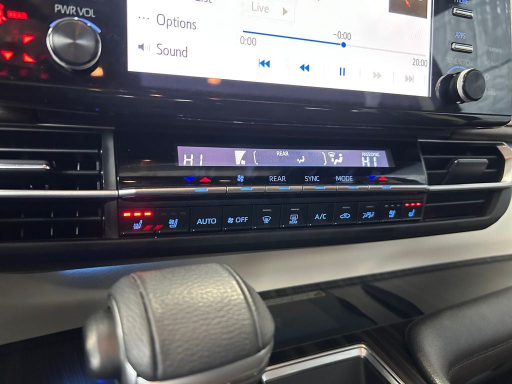 2022 Toyota Sienna Platinum 7 Passenger