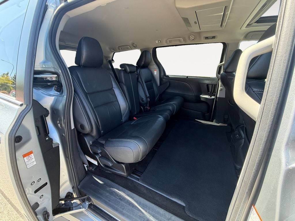 2015 Toyota Sienna SE 7 Passenger