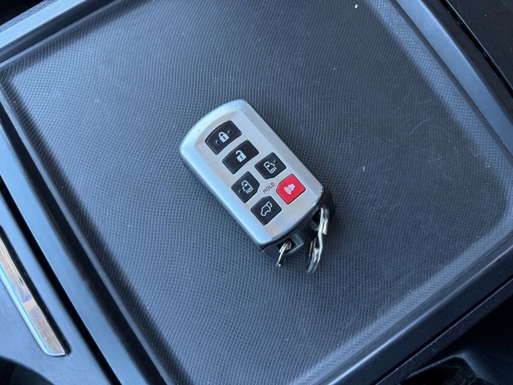 2015 Toyota Sienna SE 7 Passenger