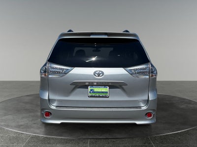 2015 Toyota Sienna SE 7 Passenger