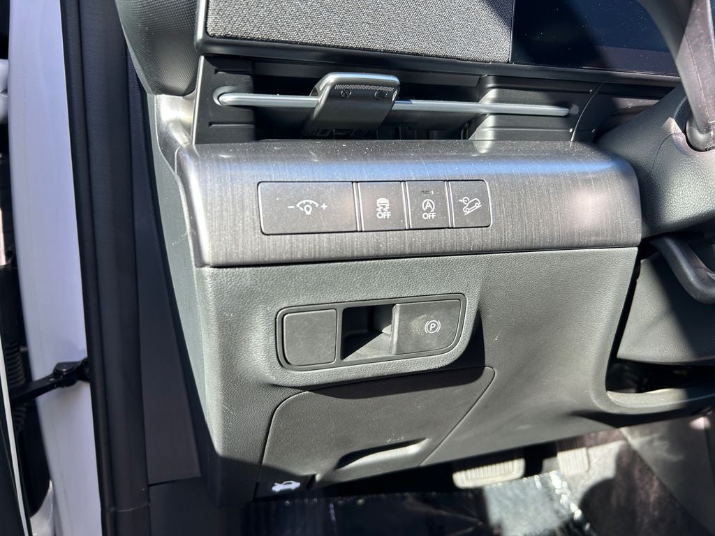2025 Hyundai KONA SE