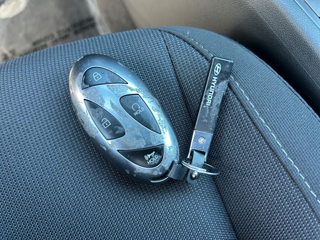 2025 Hyundai KONA SE