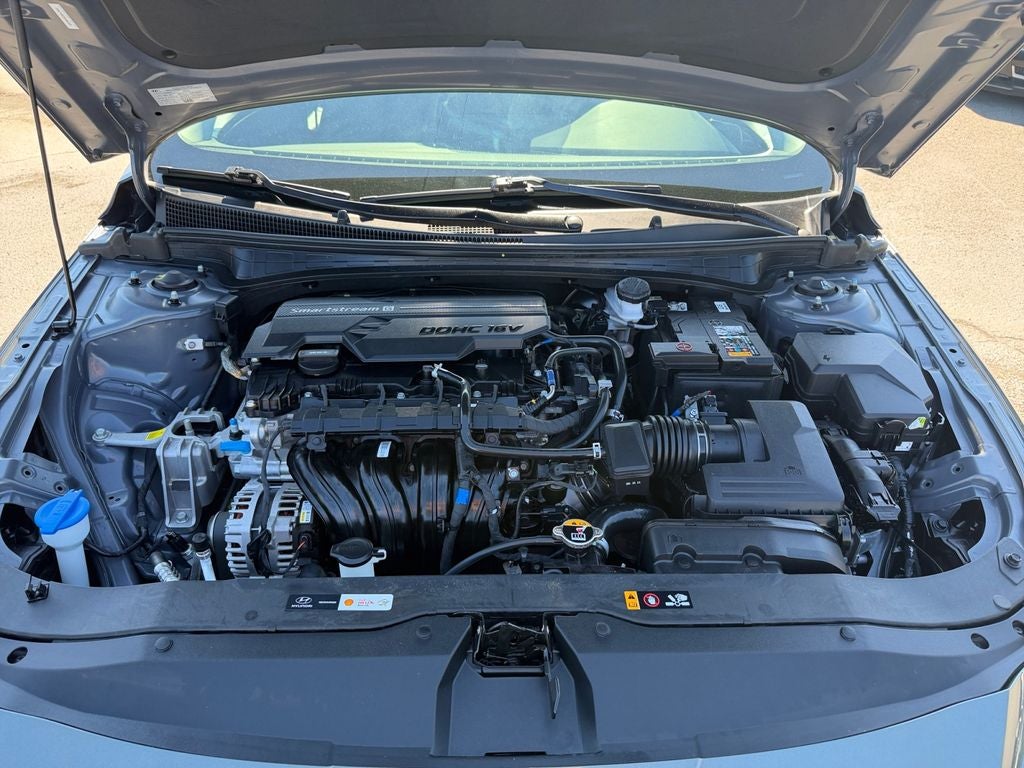 2025 Hyundai ELANTRA Limited