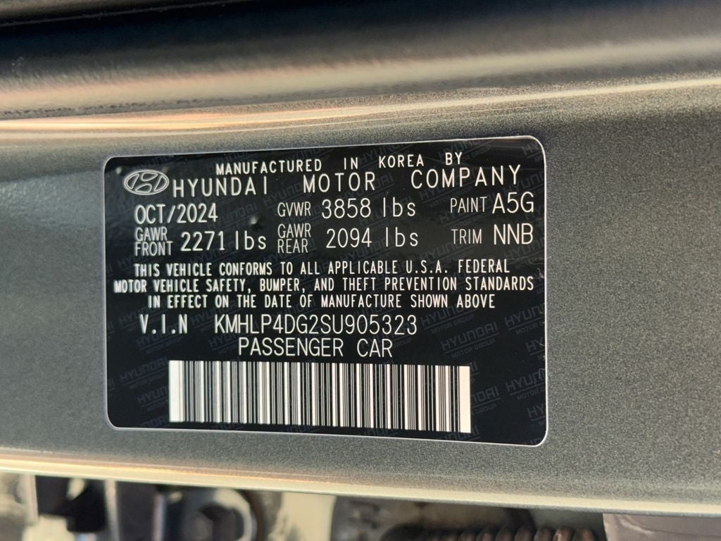 2025 Hyundai ELANTRA Limited