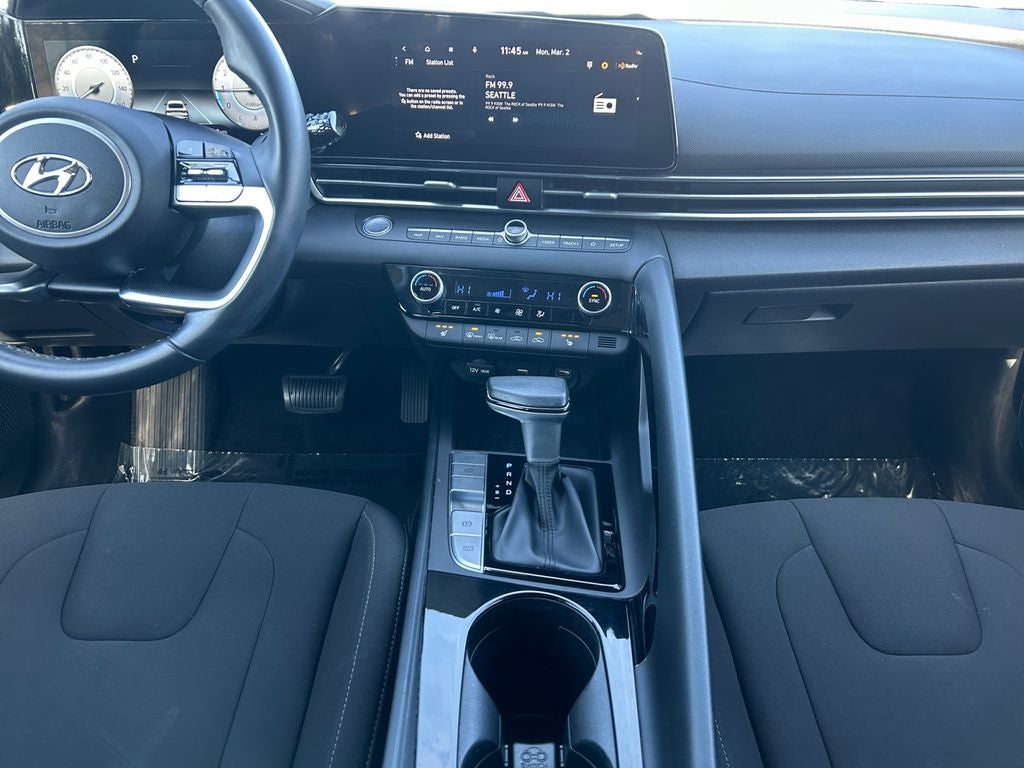 2023 Hyundai ELANTRA SEL