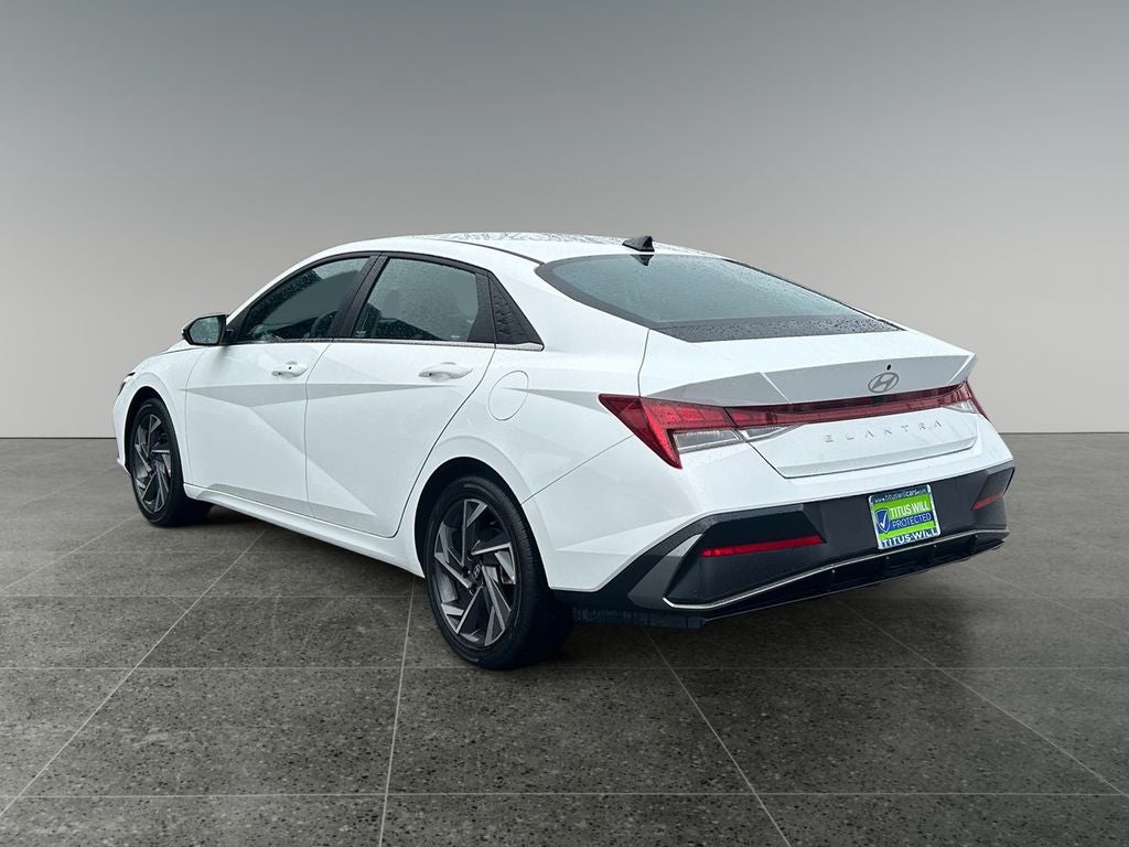 2025 Hyundai ELANTRA SEL Convenience