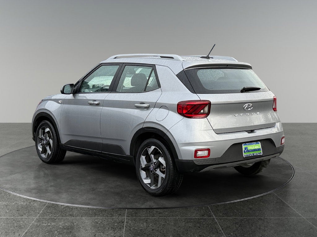 2025 Hyundai VENUE SEL