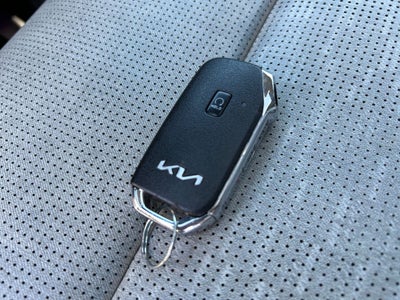 2024 Kia Niro SX