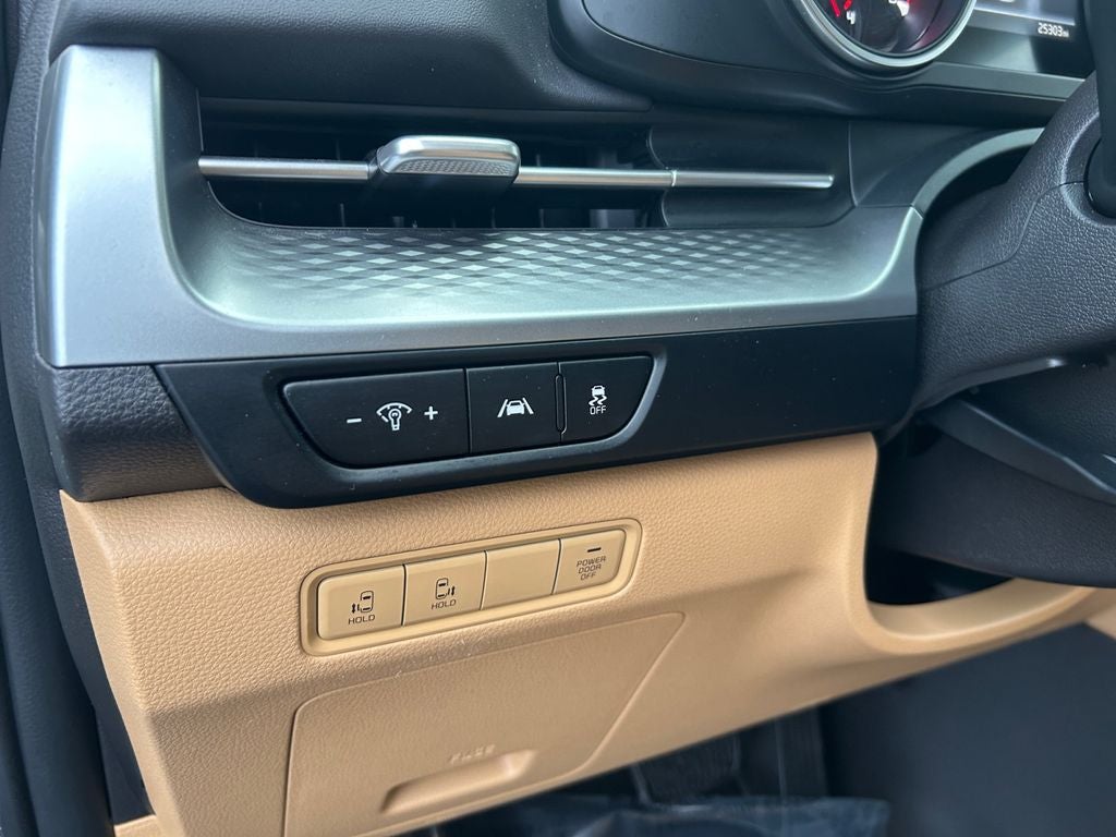 2024 Kia Carnival LX