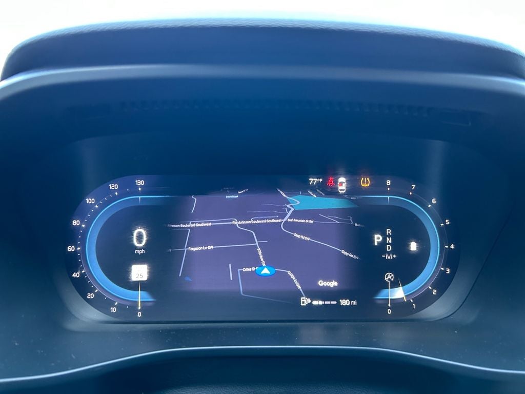 2023 Volvo XC40 B5 Plus Bright Theme