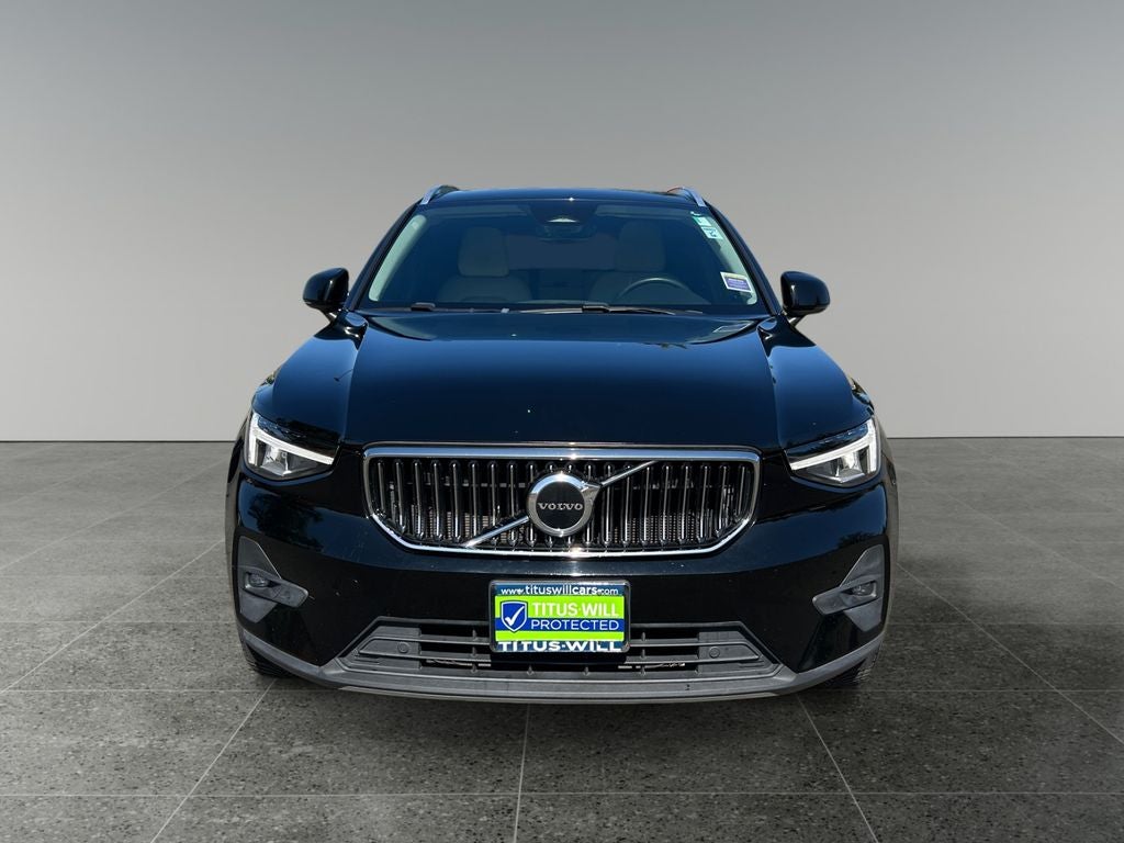 2023 Volvo XC40 B5 Plus Bright Theme