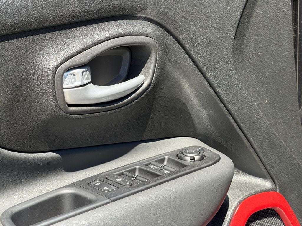 2023 Jeep Renegade Latitude RED Edition