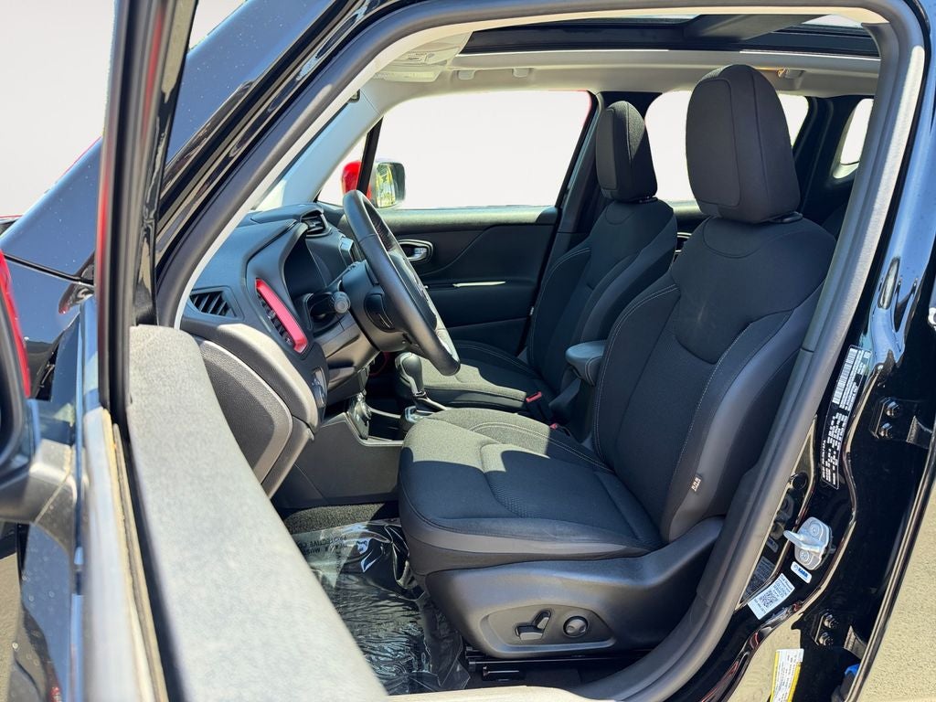 2023 Jeep Renegade Latitude RED Edition