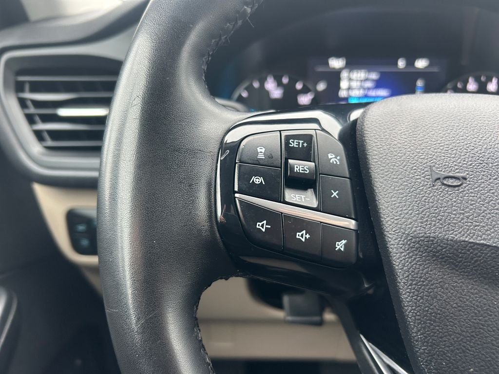 2022 Ford Escape SE Hybrid