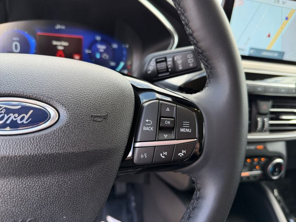2022 Ford Escape Hybrid Titanium