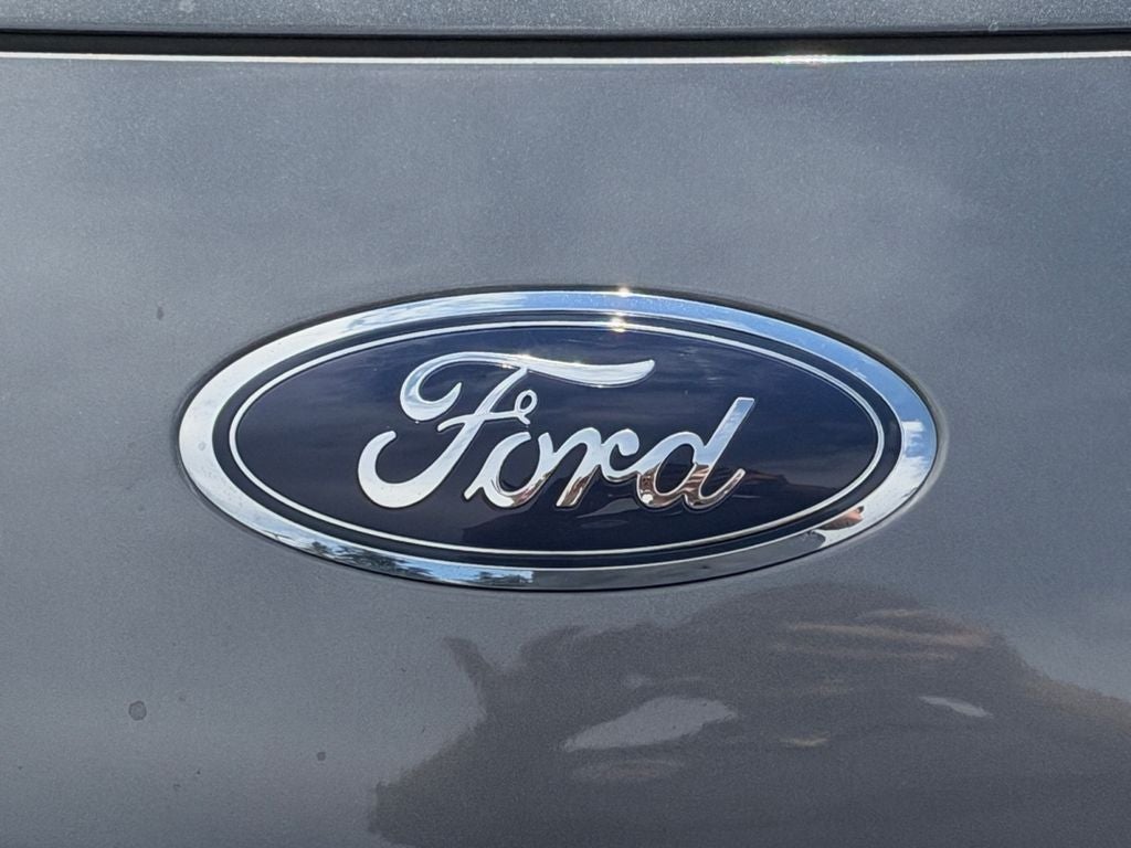 2022 Ford Escape Hybrid Titanium