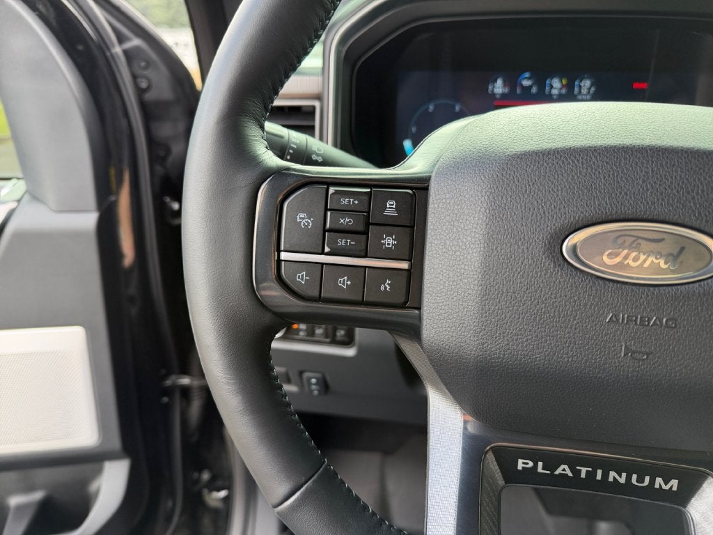 2025 Ford F-350SD Platinum LIFTED